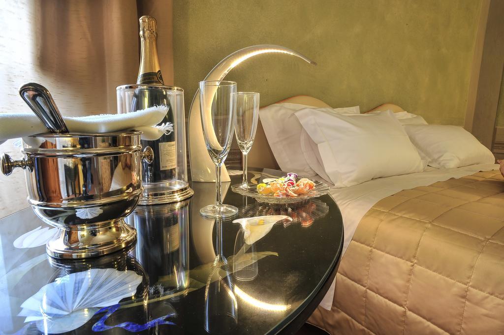 Torre Dei Lari Residenza D'Epoca Bed & Breakfast ฟลอเรนซ์ ห้อง รูปภาพ