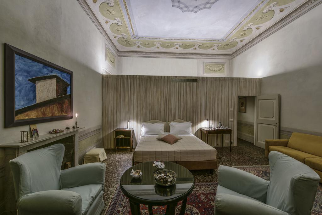 Torre Dei Lari Residenza D'Epoca Bed & Breakfast ฟลอเรนซ์ ภายนอก รูปภาพ