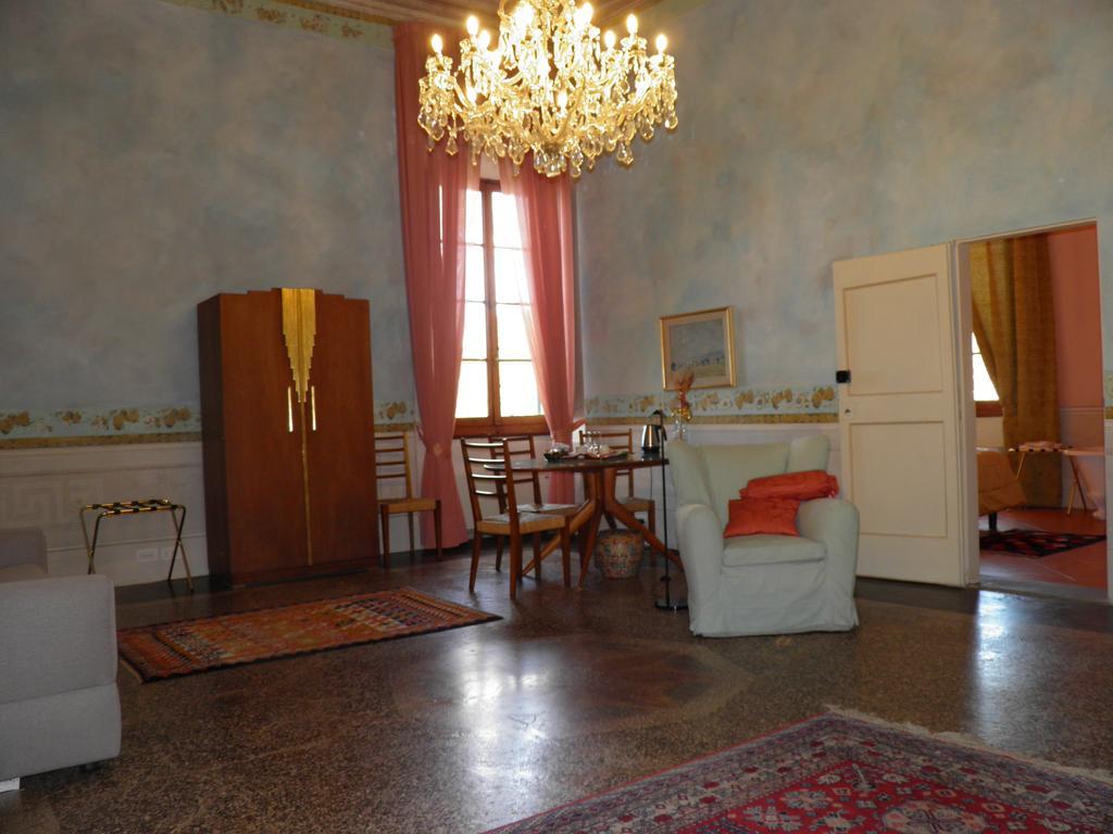 Torre Dei Lari Residenza D'Epoca Bed & Breakfast ฟลอเรนซ์ ภายนอก รูปภาพ