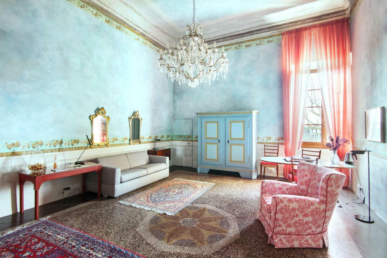 Torre Dei Lari Residenza D'Epoca Bed & Breakfast ฟลอเรนซ์ ภายนอก รูปภาพ